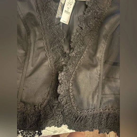 White House Black Market Black Lace Women's Blazer - Picture 7 of 10